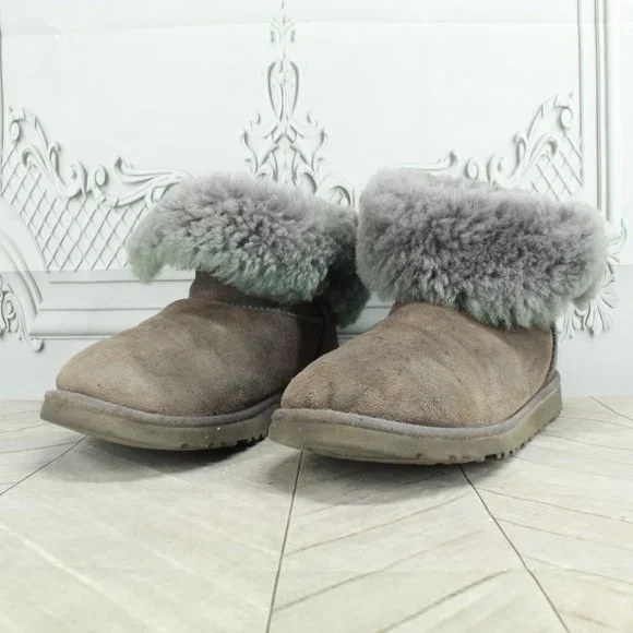 UGG Australia Bailey Brown Suede Lined Button Winter Ankle Boots US 6 - Picture 2 of 9